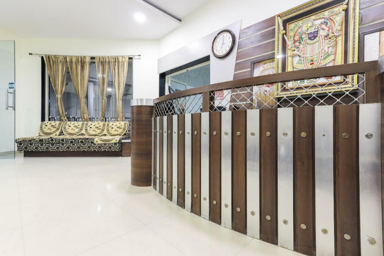 Oyo 43851 Hotel Virasat Māndu Exteriér fotografie