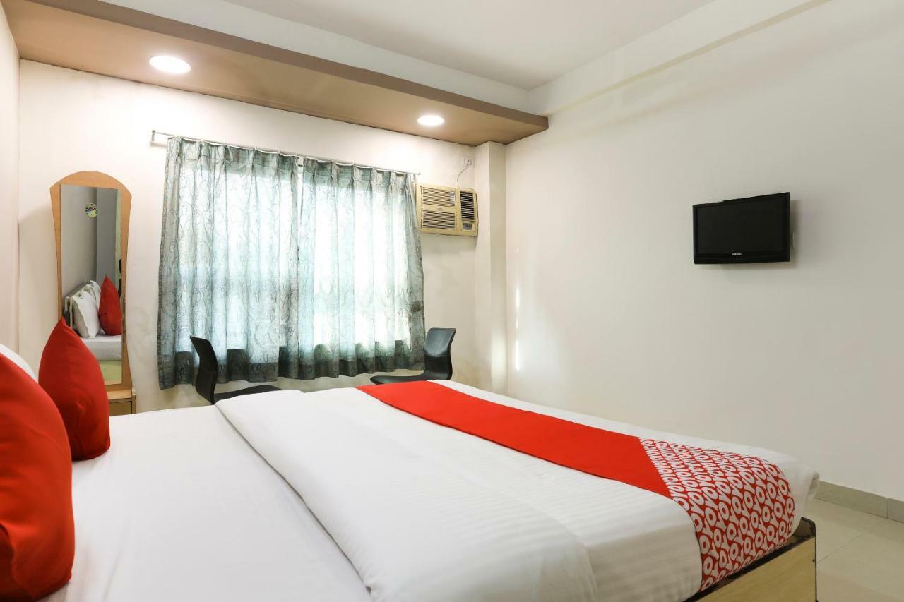Oyo 43851 Hotel Virasat Māndu Exteriér fotografie