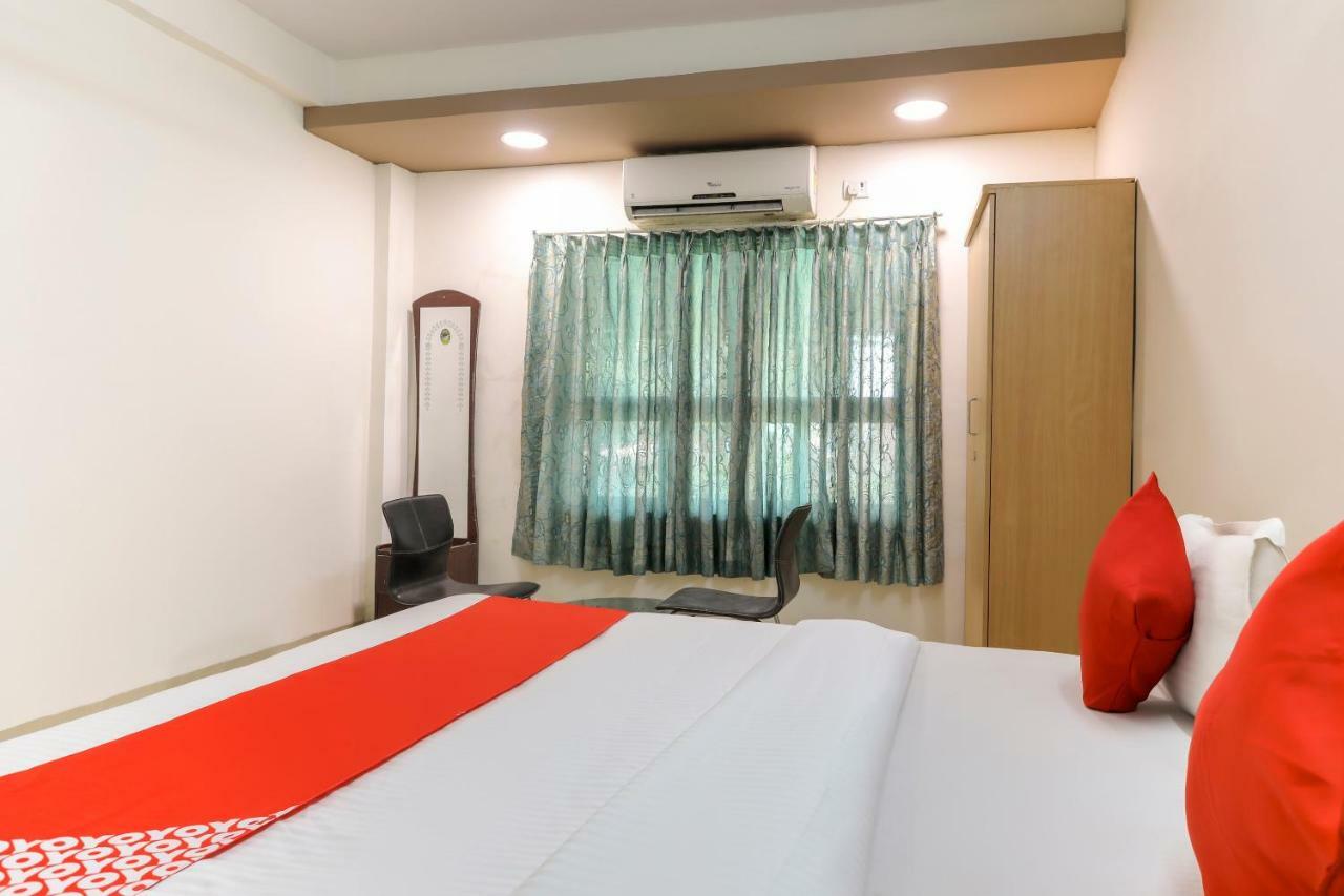 Oyo 43851 Hotel Virasat Māndu Exteriér fotografie